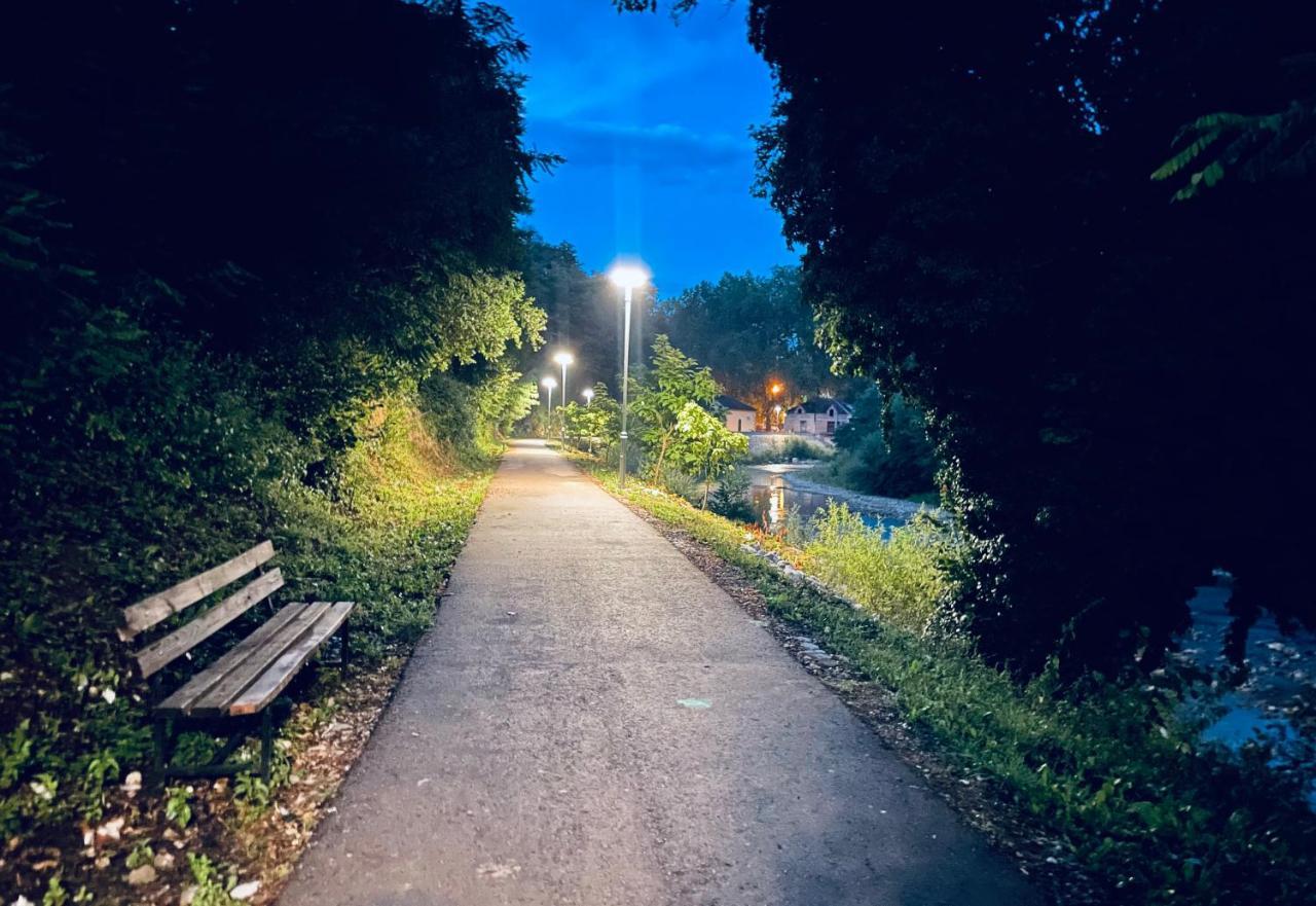 Motel Platani Kotor Varos エクステリア 写真