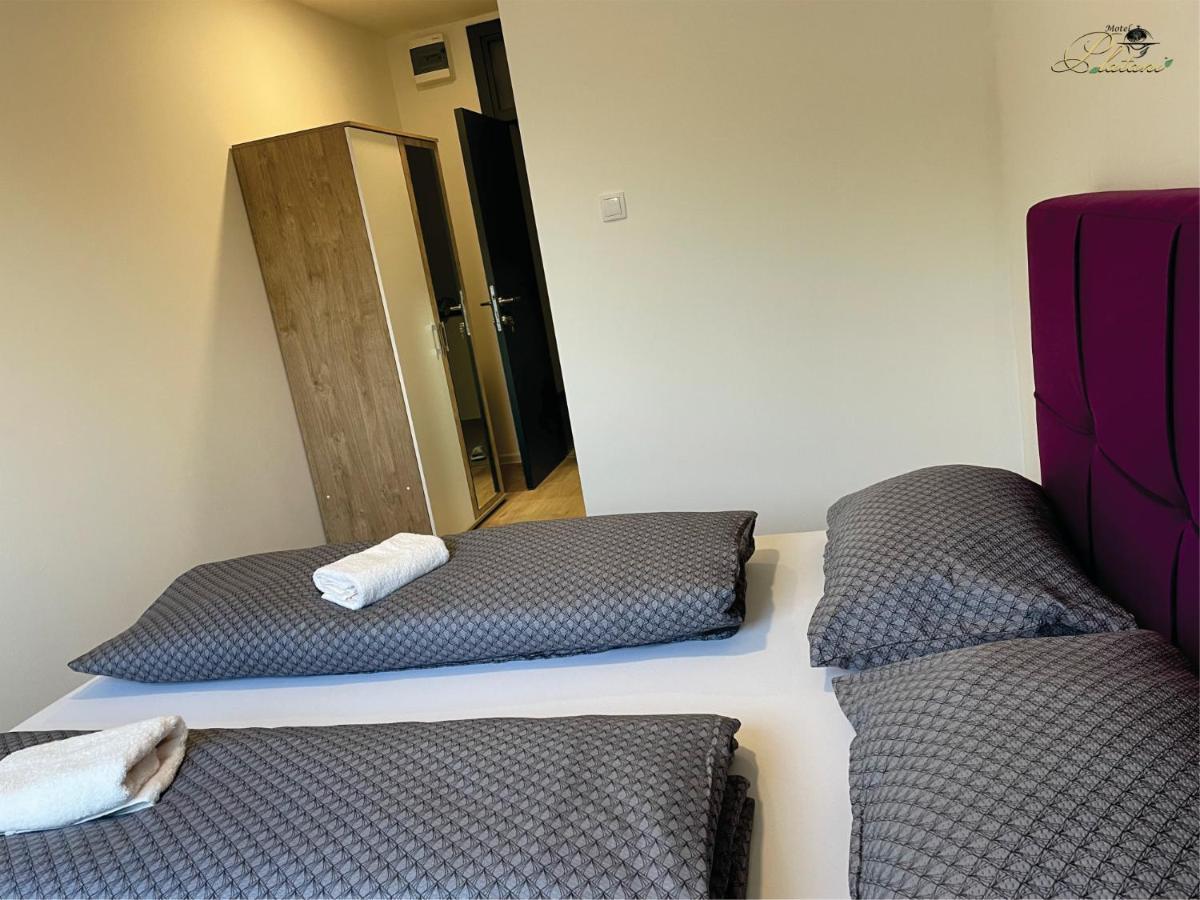 Motel Platani Kotor Varos エクステリア 写真